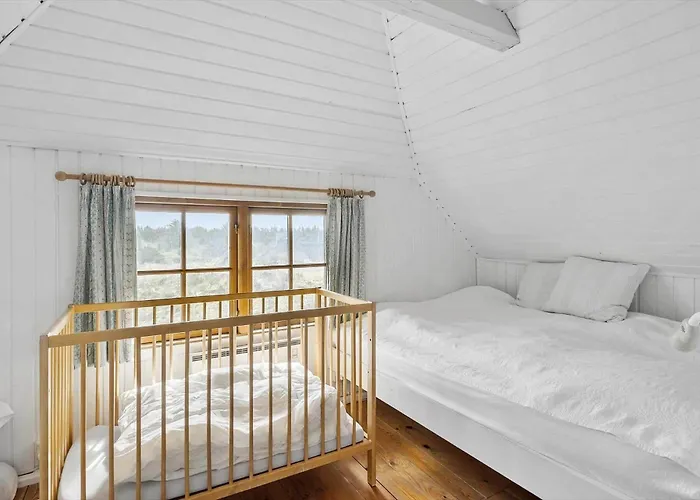 Дом отдыха 10778-ulfborg-gaffelbjergvej-61 *